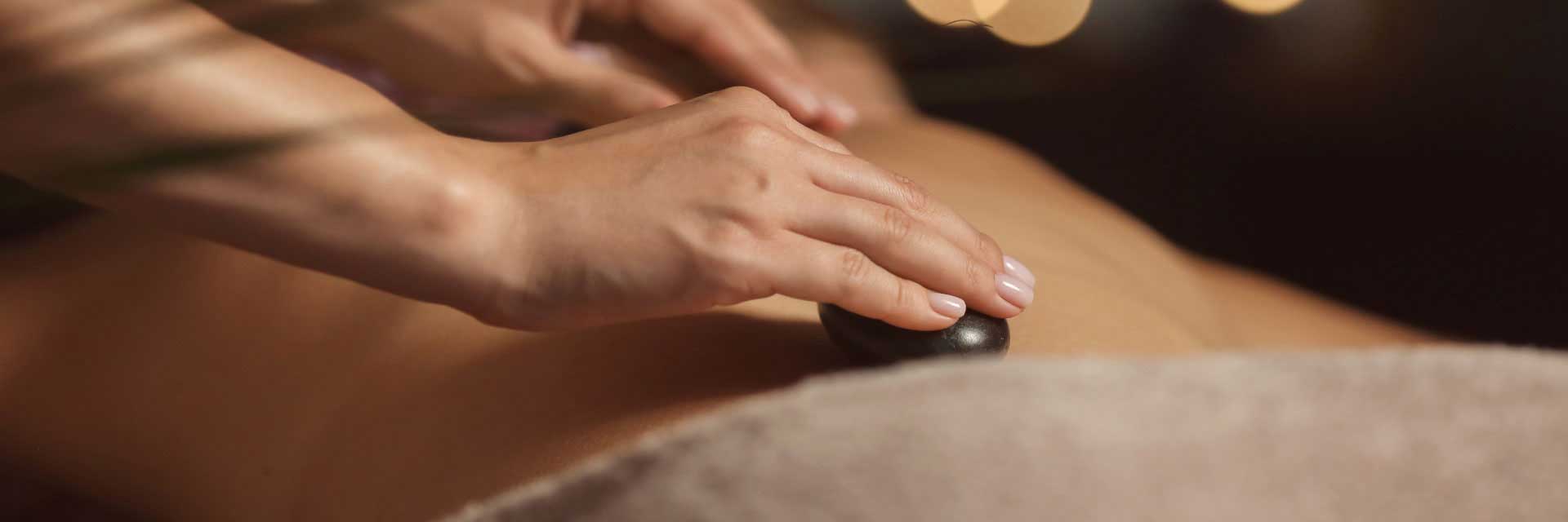 Massage pierres chaudes