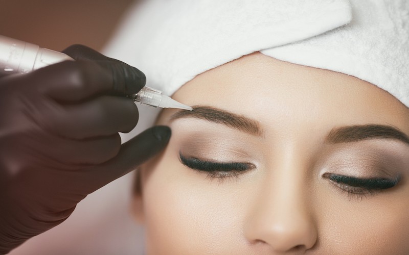 Maquillage semi-permanent